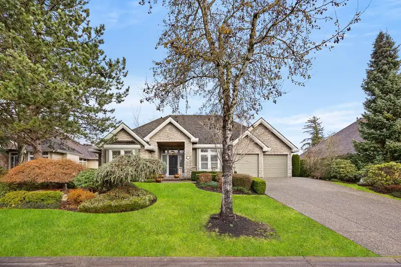 3750 SOMERSET CRESCENT - photo 3 of 40