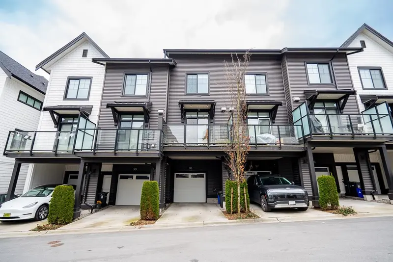 98 7967 197 STREET - photo 2 of 25