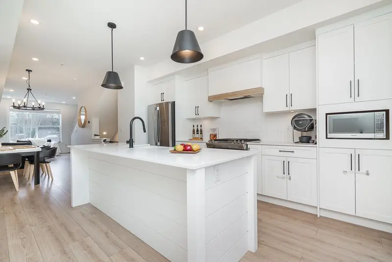 98 7967 197 STREET - photo 3 of 25