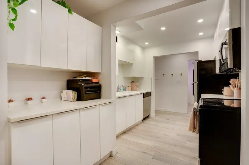 105 1544 FIR STREET - photo 1 of 20