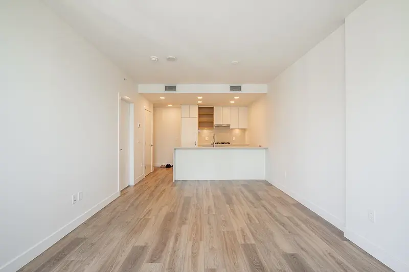 2101 4433 ALASKA STREET - photo 2 of 25