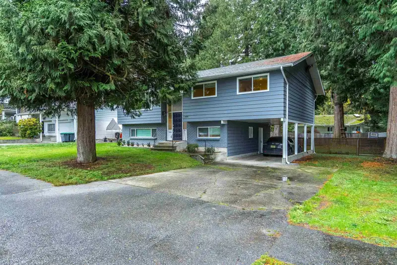 1522 128 STREET - photo 1 of 40
