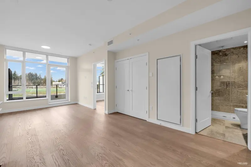 607 6138 BIRNEY AVENUE - photo 4 of 17