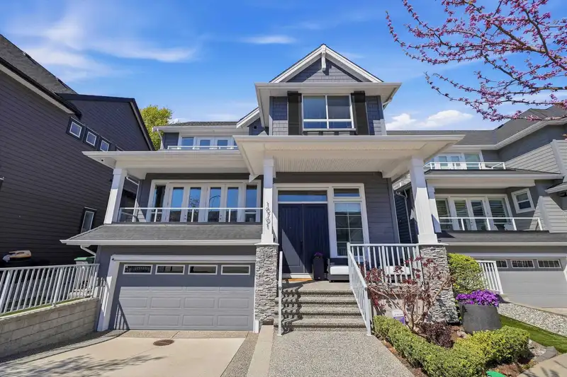 16791 17B AVENUE - photo 3 of 33