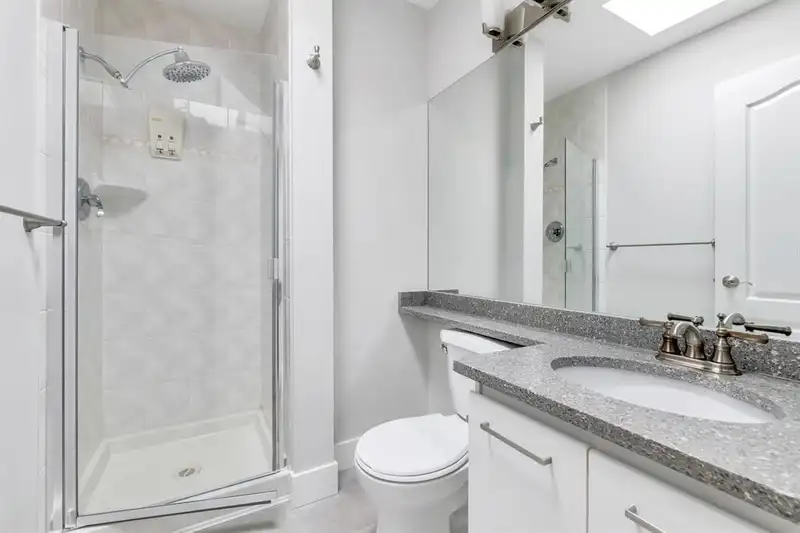 310 14965 MARINE DRIVE - photo 3 of 17