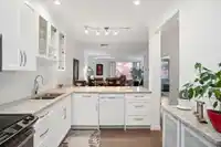 302 15300 17 AVENUE - thumbnail 1