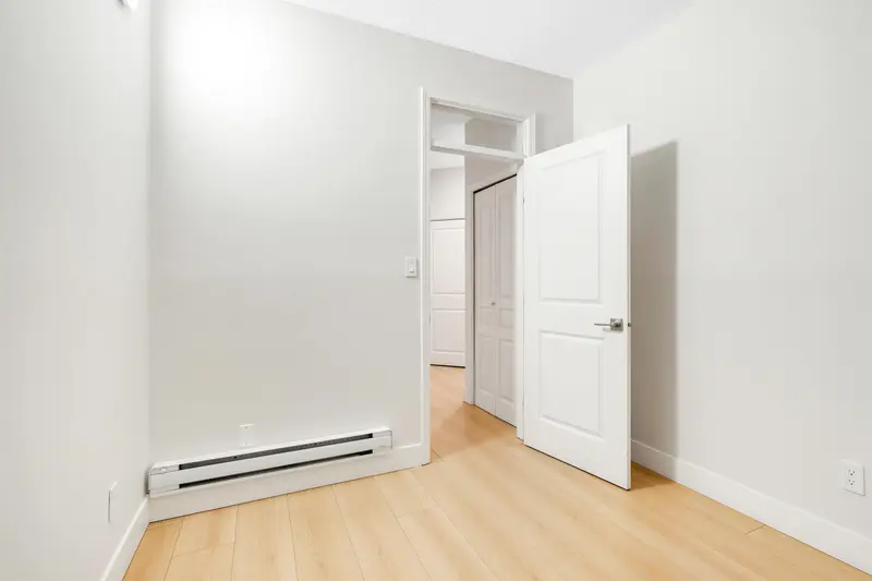 110 8139 121A STREET - photo 4 of 14