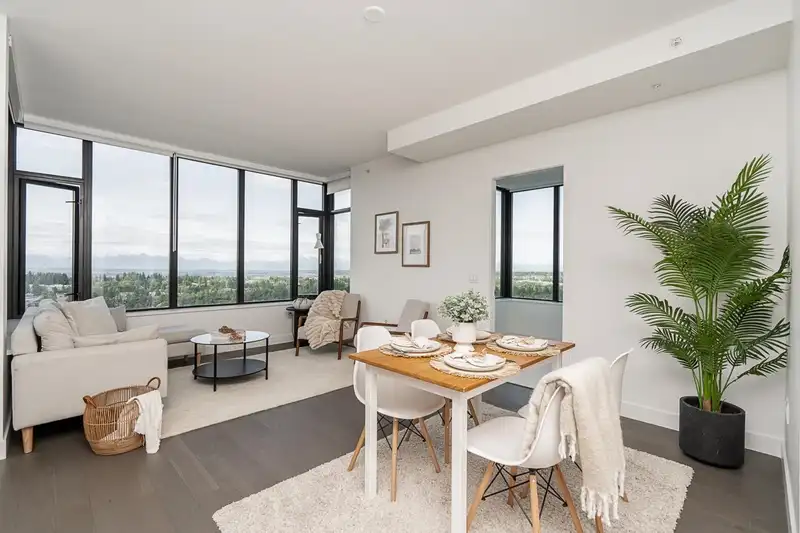 1802 1588 JOHNSTON ROAD - photo 1 of 39