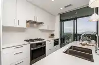 1802 1588 JOHNSTON ROAD - thumbnail 4