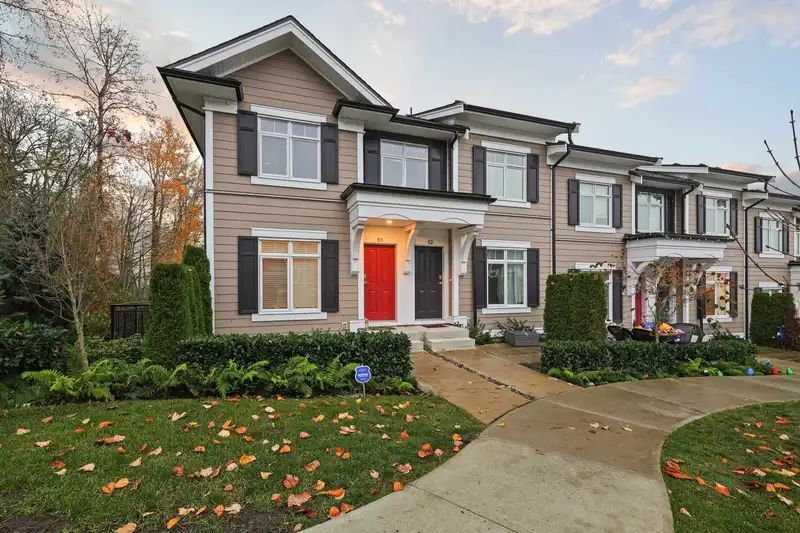 51 2070 OAK MEADOWS DRIVE - photo 1 of 26