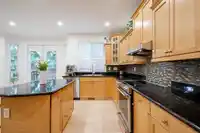 2440 124B STREET - thumbnail 8