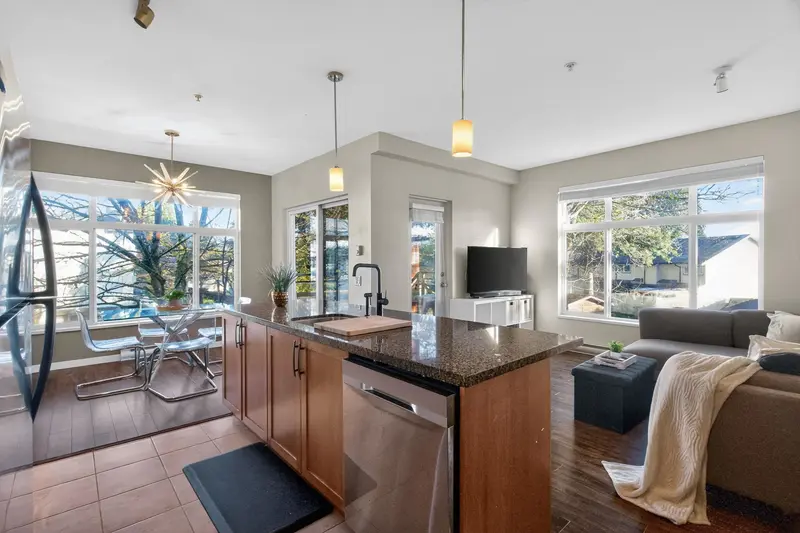 201 11950 HARRIS ROAD - photo 1 of 25