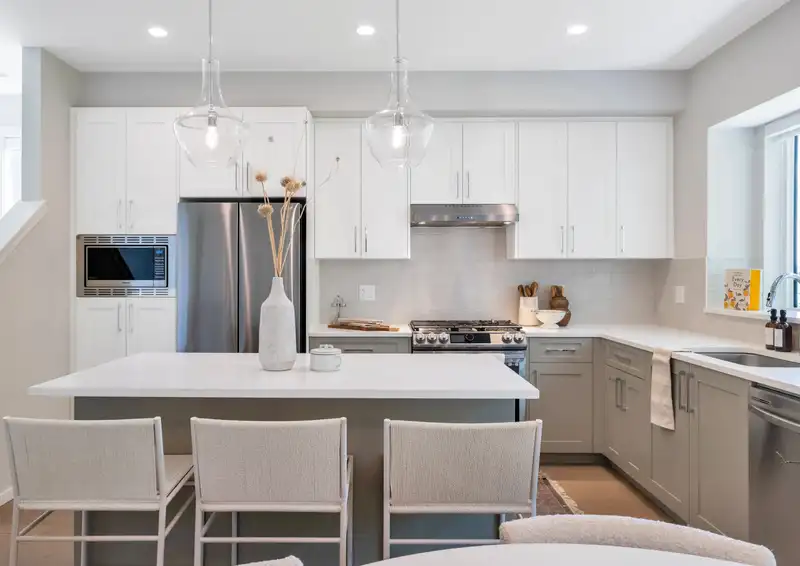 124 1833 165A STREET - photo 1 of 16