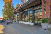 204 2940 KING GEORGE BOULEVARD - thumbnail 35