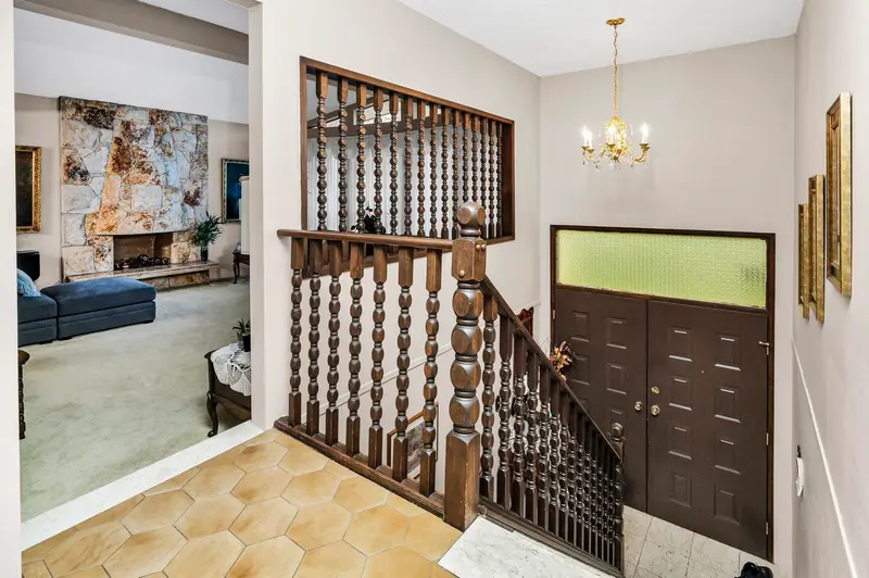 7615 LAWRENCE DRIVE - photo 3 of 25