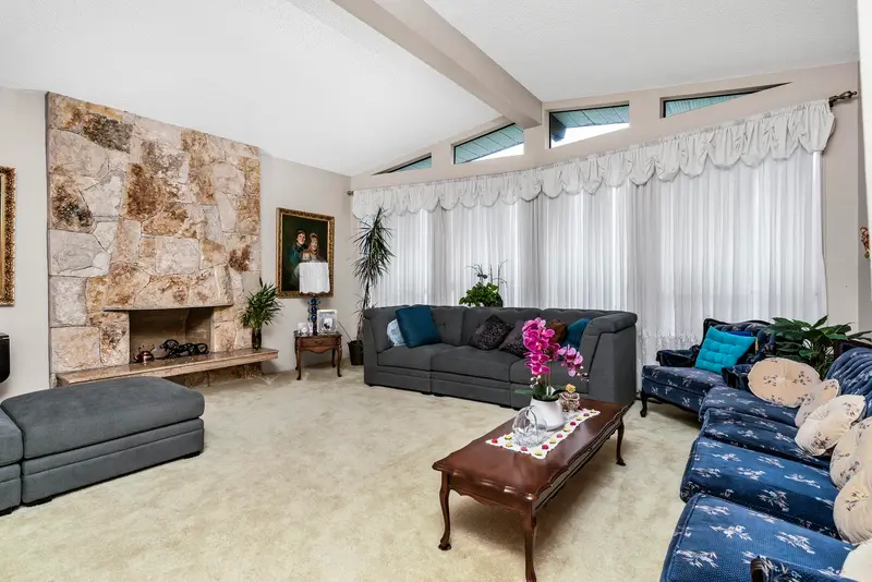 7615 LAWRENCE DRIVE - photo 4 of 25