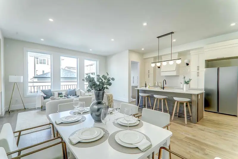 20661 76 AVENUE - photo 3 of 25