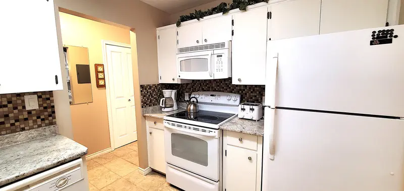 202 33464 GEORGE FERGUSON WAY - photo 4 of 22