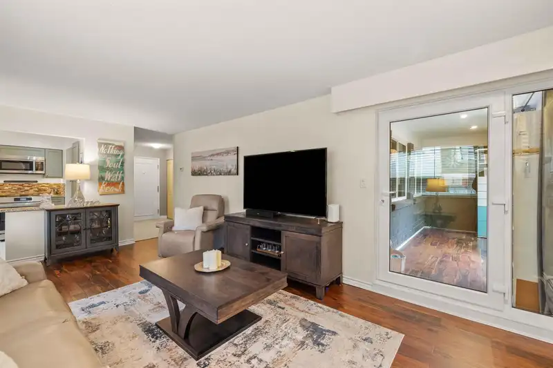 107 1368 FOSTER STREET - photo 4 of 25