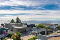 15146 BEACHVIEW AVENUE - thumbnail 3