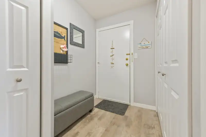206 15010 ROPER AVENUE - photo 2 of 25