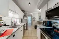 206 1850 E SOUTHMERE CRESCENT - thumbnail 7