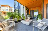 216 14855 THRIFT AVENUE - thumbnail 2