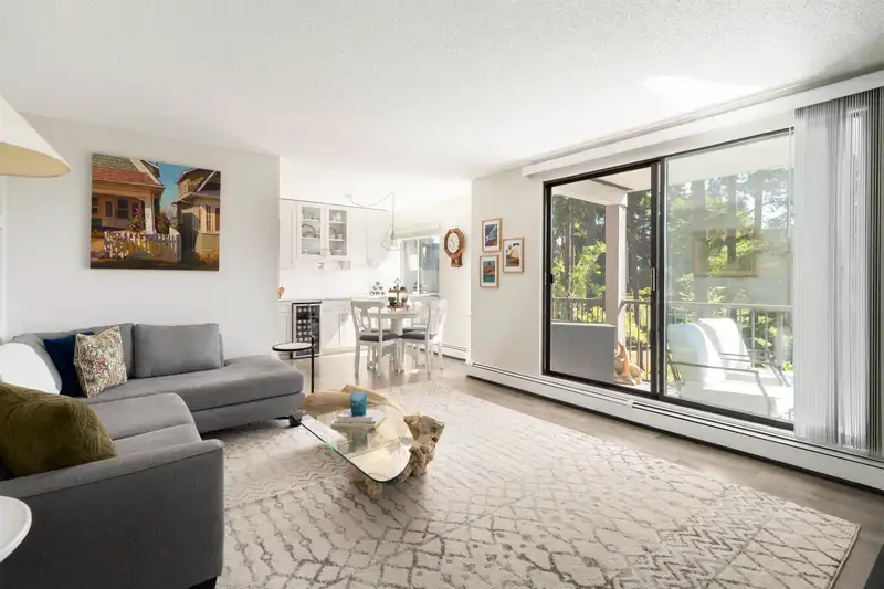 309 1740 SOUTHMERE CRESCENT - photo 2 of 20