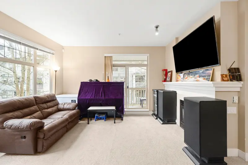 218 2083 W 33 AVENUE - photo 3 of 22