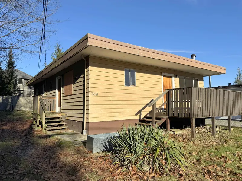 764 HILLCREST ROAD - photo 2 of 20