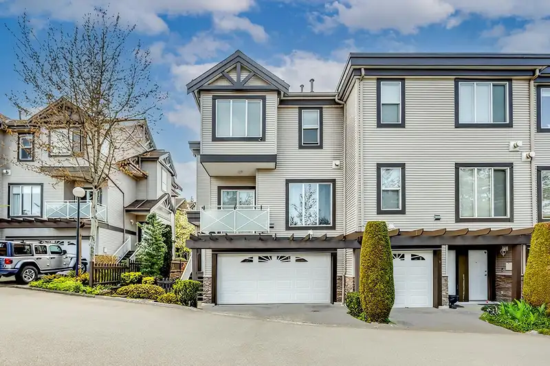 15 15133 29A AVENUE - photo 1 of 33