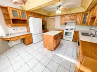6 1725 SOUTHMERE CRESCENT - thumbnail 11