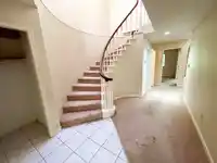 6 1725 SOUTHMERE CRESCENT - thumbnail 4