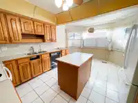 6 1725 SOUTHMERE CRESCENT - thumbnail 9