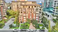 603 1550 MARTIN STREET - thumbnail 1