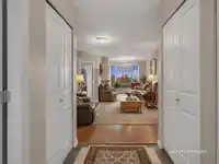 603 1550 MARTIN STREET - thumbnail 2