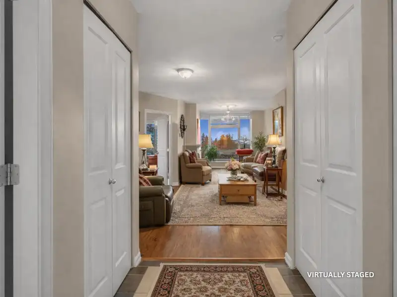 603 1550 MARTIN STREET - photo 2 of 21