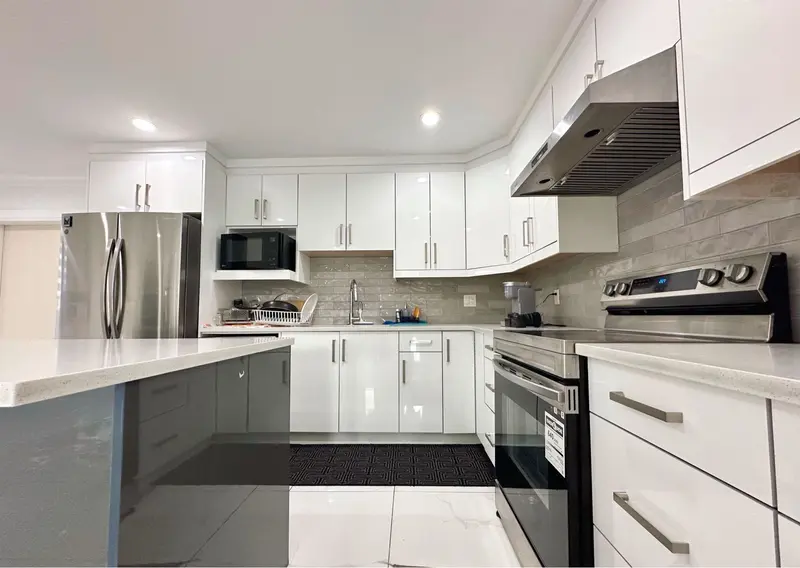 13017 64 AVENUE - photo 3 of 25