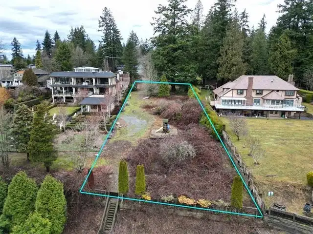 13778 56 AVENUE - photo 1 of 4