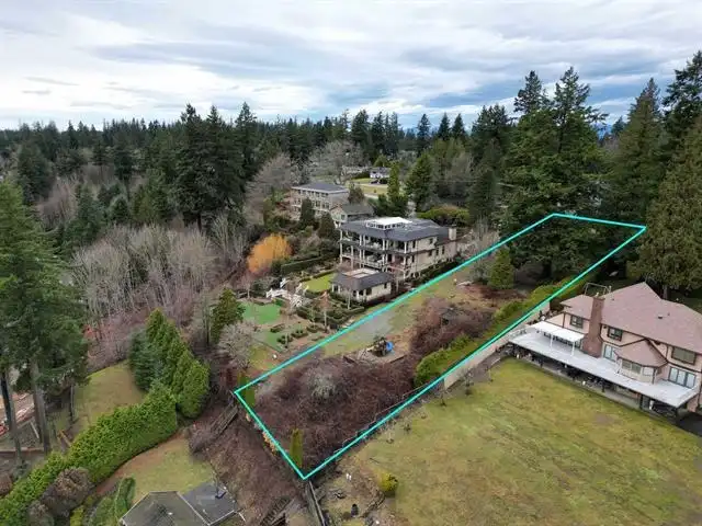 13778 56 AVENUE - photo 3 of 4