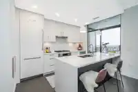1402 1588 JOHNSTON ROAD - thumbnail 7