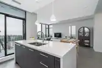1402 1588 JOHNSTON ROAD - thumbnail 9