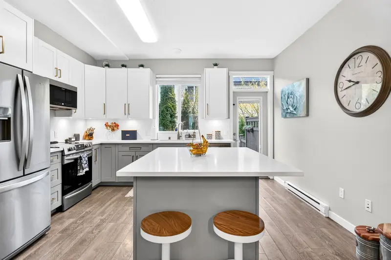 111 7938 209 STREET - photo 3 of 25