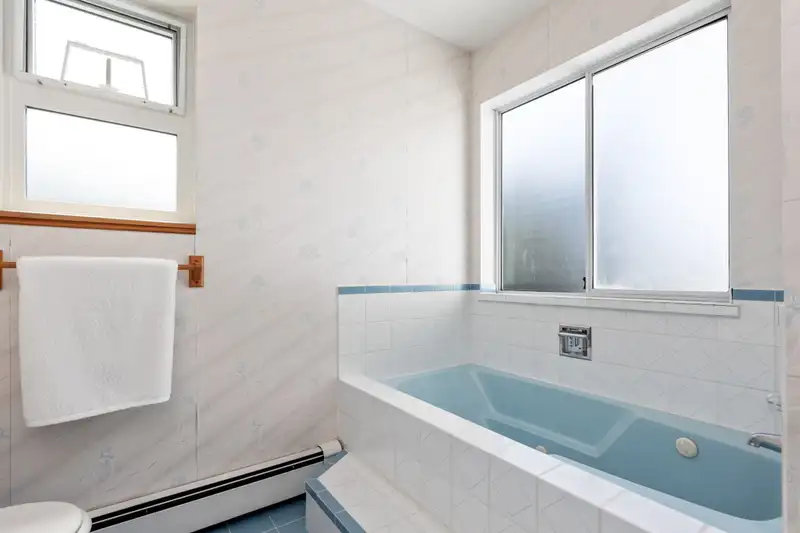 12904 22B AVENUE - photo 4 of 30