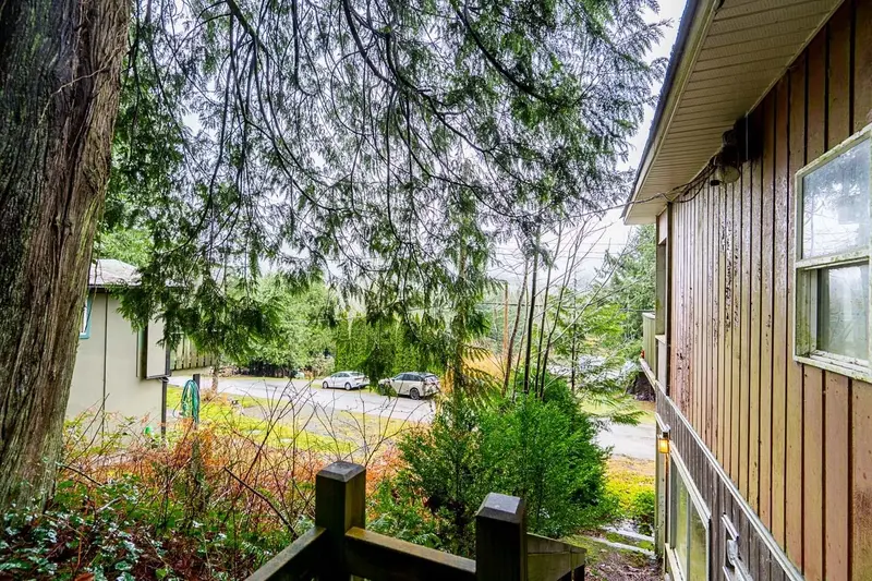 44240 BAYVIEW ROAD - photo 3 of 25