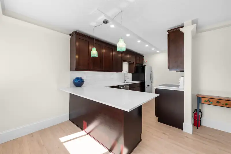 309 1429 MERKLIN STREET - photo 2 of 27