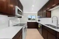 309 1429 MERKLIN STREET - thumbnail 8