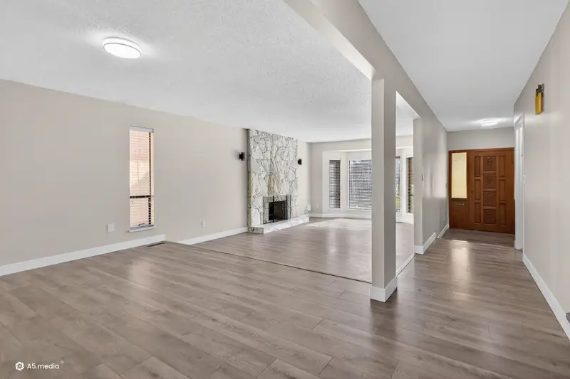 14085 114A AVENUE - photo 3 of 25