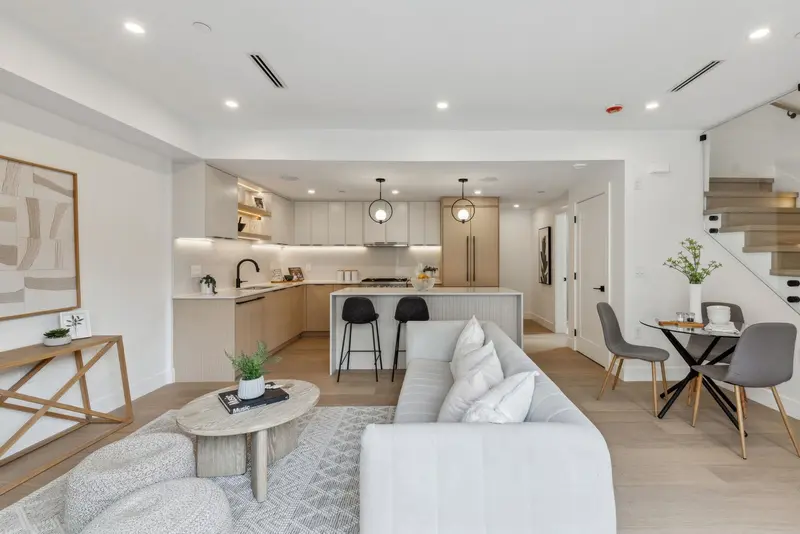 3383 VICTORIA DRIVE - photo 1 of 25