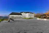 18238 20 AVENUE - thumbnail 4